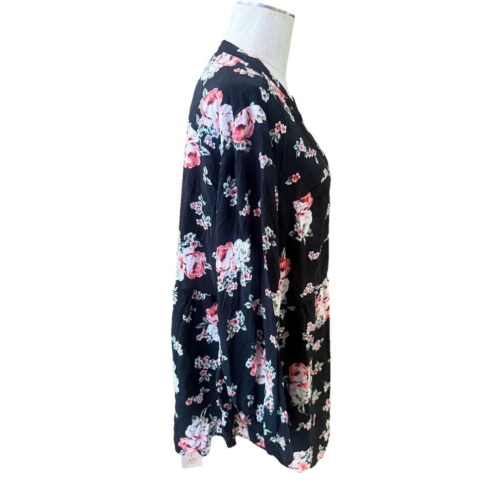 Torrid Blouse Top Womens Size 3 3x. Black Pink Floral Long Sleeve Button Down - Picture 5 of 7